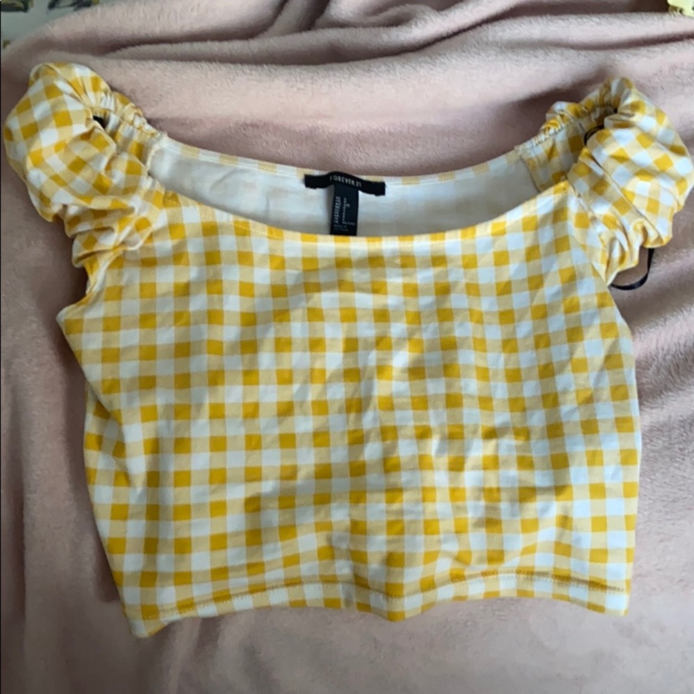 CROP TOP